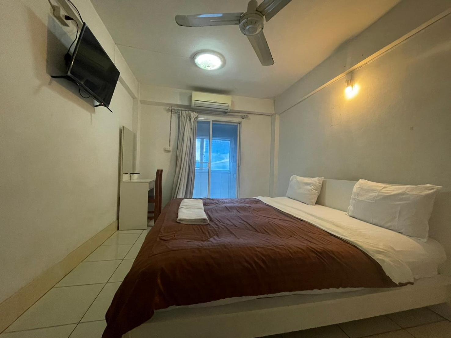 Oyo 75494 President Gasthof 3*