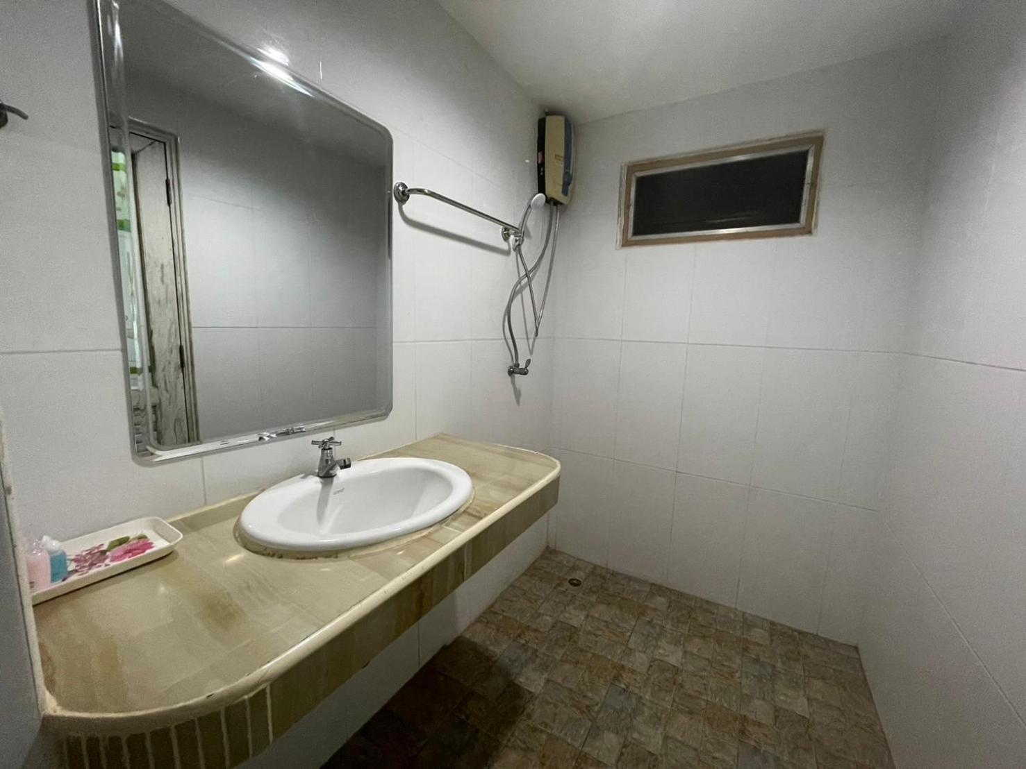 Oyo 75494 President Gasthof 3*