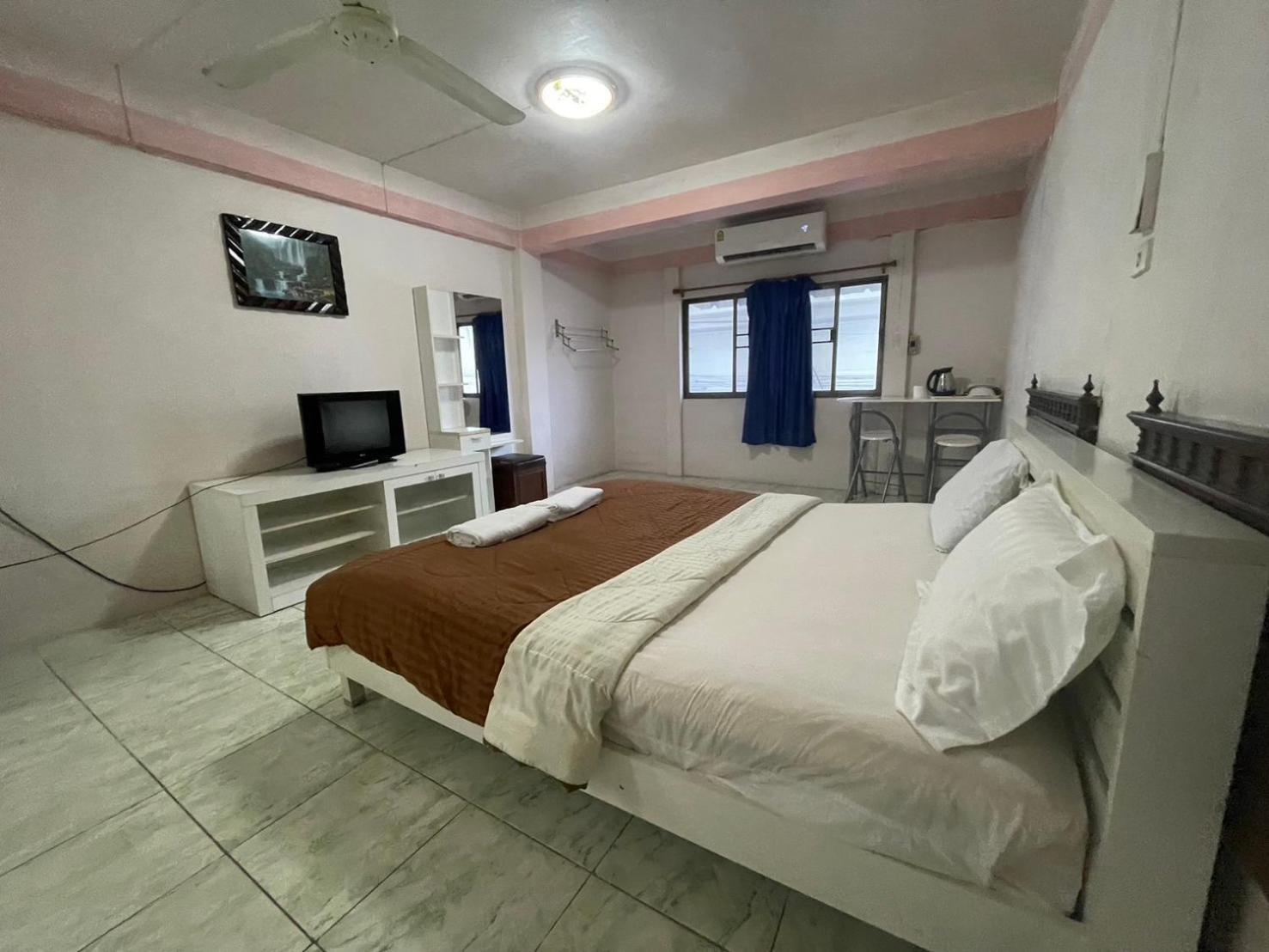 Oyo 75494 President Maison d'hôtes Pattaya