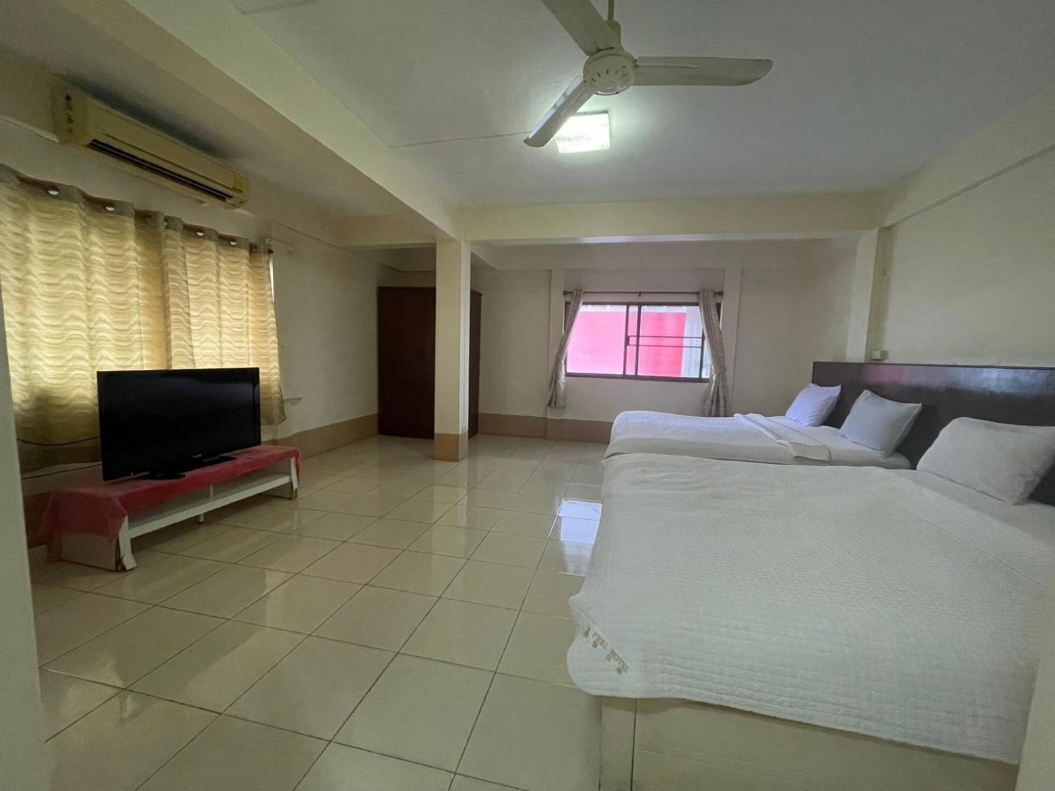 Oyo 75494 President Maison d'hôtes Pattaya